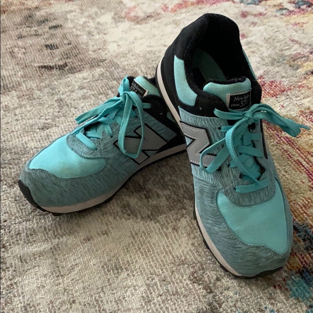 SOLD ** New Balance 574 Core